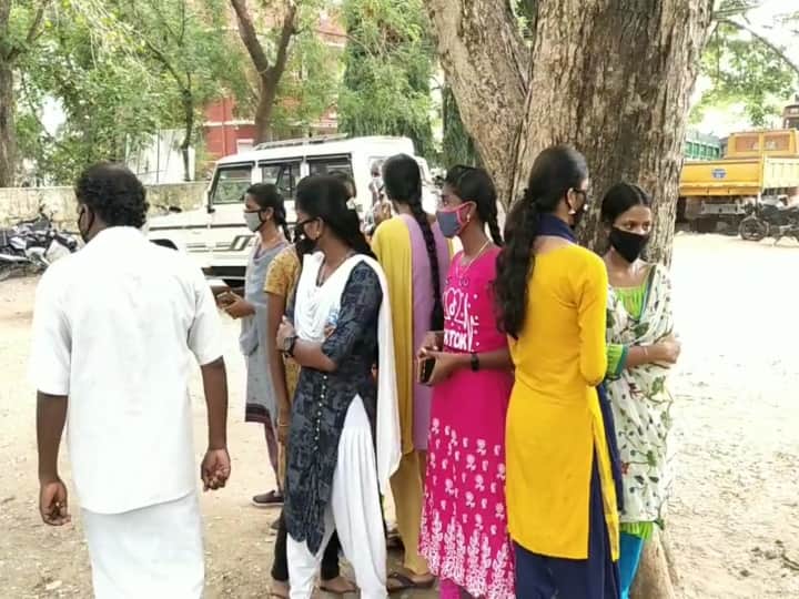 மயிலாடுதுறை : கல்லூரி மாணவி அளித்த பாலியல் துன்புறுத்தல் புகாரில் பள்ளி ஆசிரியர் கைது