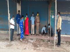 மன்னார்குடி : ஊரடங்கை மீறி திறக்கப்பட்ட சலூன், எலக்ட்ரானிக் கடைகளுக்கு சீல் வைத்து அபராதம்
