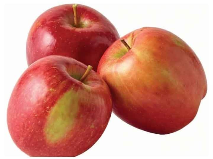 Does an apple a day keep the doctor aAway? Know whether it is fact or fiction क्या वास्तव में एक दिन में एक सेब डॉक्टर को रखता है दूर? जानिए हकीकत है या फसाना