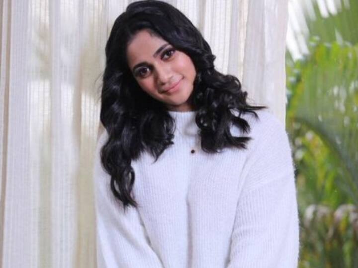 லாஸ்லியாவின் தந்தை மரியநேசன் சில மாதங்களுக்கு முன்பு காலமானார் என்பது குறிப்பிடத்தக்கது.