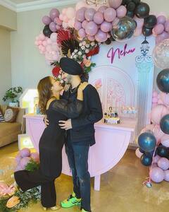 पति Rohanpreet Singh ने रोमांटिक अंदाज में सेलिब्रेट किया पत्नी Neha Kakkar का बर्थडे, देखें तस्वीरें