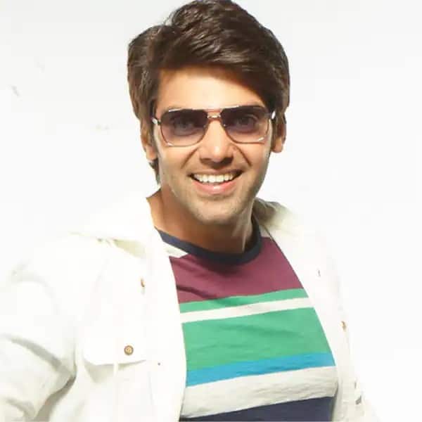 टॉलीवूड एक्टर आर्या एक्टिंग के अलावा प्रोडक्शन के क्षेत्र में भी बखूबी काम कर रहे हैं. वह नए और टैलेंटेड लोगों को काम देना पसंद करते हैं. वह चेन्नई में एक रेस्त्रां के मालिक भी हैं.