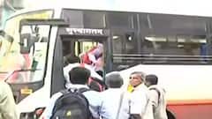 Unlock 2.0 in Mumbai: Railway stations, markets brimming with people | LIVE Report