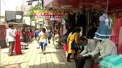 Mumbai Unlock : 'निर्बंध'वास संपला; खरेदीसाठी मुंबईकरांची दादरमध्ये धाव