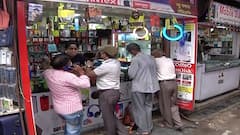 Thane Unlock : निर्बंध शिथील होताच ठाण्याच्या इलेक्ट्रॉनिक मार्केटमध्ये ग्राहकांची तोबा गर्दी