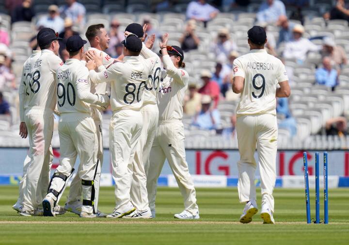 Chasing New Zealand's target of 273 in 75 overs for a win, England lost both openers Rory Burns and Jack Crowley with 56 on board. Neil Wagner dismissed Burns while Crowley was sent back to the pavilion by Tim Southee. From here, Sibley (60* off 207 balls, with three fours) and Joe Root (40) took charge of England's innings by adding 80 runs for the third wicket. Root was dismissed (lbw) by Neil Wagner. Pic Courtesy: PTI
