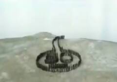 सिख लाइट इन्फेंट्री रेजिमेंट ने पूर्वी लद्दाख में पैंगोंग त्सो झील के किनारे मनाया अपना स्थापना दिवस, ड्रोन वीडियो आया सामने