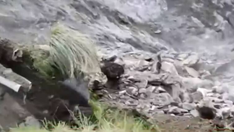 Heavy Rainfall Leading To Massive Landslide Rocks Darjeeling Heavy Rainfall Leading To Massive Landslide Rocks Darjeeling