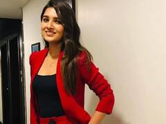 Vani Bhojan | தெய்வ மகள் வாணி போஜனின் ஸ்டைலிஷ் புகைப்படங்கள்