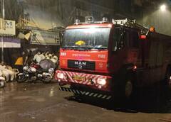 Bandra Building Collapse : मुंबईतील वांद्रे परिसरात चार मजली इमारतीचा भाग कोसळला; एकाचा मृत्यू, चौघे जखमी