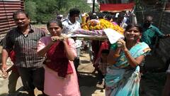 जात पंचायतीने बहिष्कार टाकल्यामुळे सात बहिणींनी दिला वडिलांच्या पार्थिवाला खांदा : स्पेशल रिपोर्ट