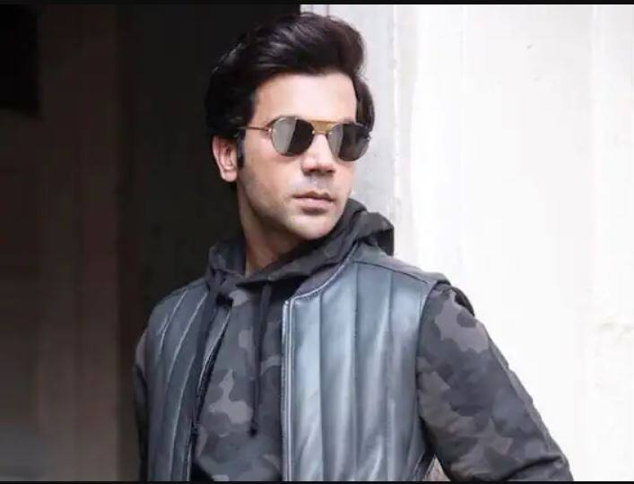 ਰਾਜਕੁਮਾਰ ਰਾਓ ਨੇ ਬਾਕਸ ਆਫਿਸ 'ਤੇ ਵਧੀਆ ਪ੍ਰਦਰਸ਼ਨ ਕੀਤਾ ਅਤੇ ਇਕ ਰਾਸ਼ਟਰੀ ਪੁਰਸਕਾਰ ਵੀ ਜਿੱਤਿਆ। ਪਰ ਉਸਦੇ ਮੁੰਬਈ ਦੇ ਸ਼ੁਰੂਆਤੀ ਦਿਨ ਸਖ਼ਤ ਸੀ। ਆਪਣੇ ਸੰਘਰਸ਼ਾਂ ਬਾਰੇ ਦੱਸਦਿਆਂ, ਉਸ ਨੇ ਕਿਹਾ ਸੀ, “ਪਹਿਲੇ ਦੋ ਸਾਲ ਜਦੋਂ ਮੈਂ ਕੰਮ ਦੀ ਭਾਲ ਕਰ ਰਿਹਾ ਸੀ, ਇਹ ਬਹੁਤ ਮੁਸ਼ਕਲ 'ਚ ਸੀ। ਉਹ ਦਿਨ ਸੀ ਜਦੋਂ ਖਾਣੇ ਲਈ ਪੈਸੇ ਵੀ ਨਹੀਂ ਸਨ। ਪਰ ਮੇਰੀ ਮਾਂ ਨੇ ਮੇਰੇ ਵਿੱਚ ਵਿਸ਼ਵਾਸ ਪੈਦਾ ਕੀਤਾ। ਉਹ ਮੈਨੂੰ ਪੈਸੇ ਭੇਜਦੇ ਰਹੇ ਤਾਂਕਿ ਮੈਂ ਖਾ ਸਕਾਂ।