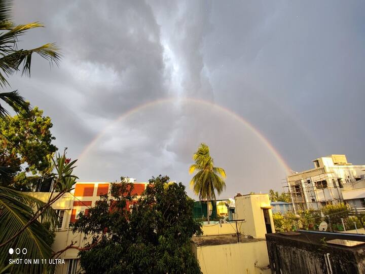 Rainbow rain - Chennai peple in the cold வானவில்லை காட்டிச்சென்ற மழை : மழைக்கவிதைகளை எழுத ஆரம்பித்த சென்னைவாசிகள்!
