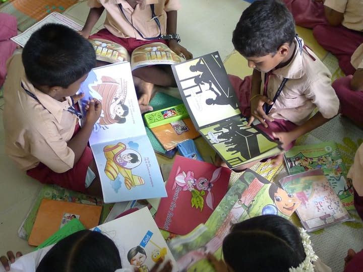 Haryana: Government will give money to students up to class 8 to buy books, so much money will be sent to the account Haryana : 8वीं तक के छात्रों को किताबें खरीदने के लिए सरकार देगी धनराशि, खाते में भेजे जाएंगे इतने रुपये