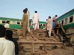 Pakistan Train Accident: পাকিস্তানের সিন্ধু প্রদেশে দুটি যাত্রীবাহী ট্রেনের সংঘর্ষ, মৃত অন্তত ৪০