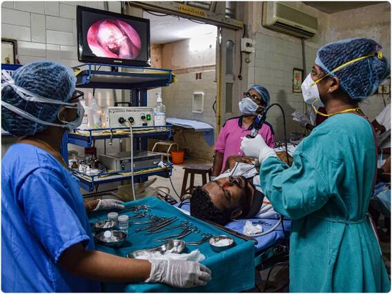 कोविड-19 मरीजों के इलाज में रेमडेसिविर के सही इस्तेमाल के लिए दिशा-निर्देश जारी कोविड-19 मरीजों के इलाज में रेमडेसिविर के सही इस्तेमाल के लिए दिशा-निर्देश जारी