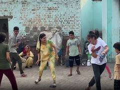 सपना चौधरी ने घर के बच्चों के साथ खेला ये मजेदार Game, देखिए उनका मस्तीभरा ये वीडियो