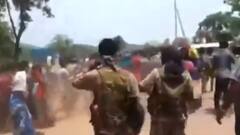 Sukma-Bijapur Border पर Police Camp के विरोध में 1 महीने से आदिवासी कर रहे हैं उग्र प्रदर्शन