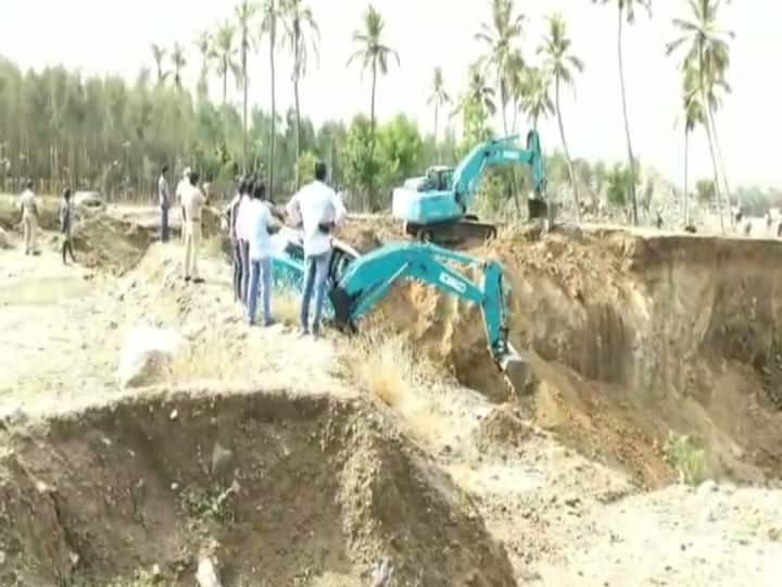 kanchipuram Landslide at Stone Quarry 2 Search for bodies of north indian workers காஞ்சிபுரம் : கல் குவாரியில் மண்சரிவு : 2 வடமாநில ஊழியர்களின் உடல்களை தேடும் பணி தீவிரம்!