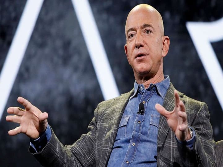 Jeff Bezos has announced that he will be flying to space next month अंतरिक्ष यात्रा पर जाएंगे जेफ बेजोस, कहा- धरती को अंतरिक्ष से देखना, आपको बदल देता है