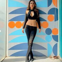 નિયા શર્માથી લઇને હિના ખાન, મૌની રૉય સુધી, આ ટીવી એક્ટ્રેસીસે બ્લેક આઉટફિટમાં હૉટ અદાઓ બતાવીને ફેન્સ કરી દીધા ઘાયલ, જુઓ તસવીરો.....