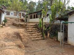 Buldhana : आदिवासी भागातील शाळा चक्क चोरीला, गावकऱ्यांची शिक्षण विभागाकडे तक्रार