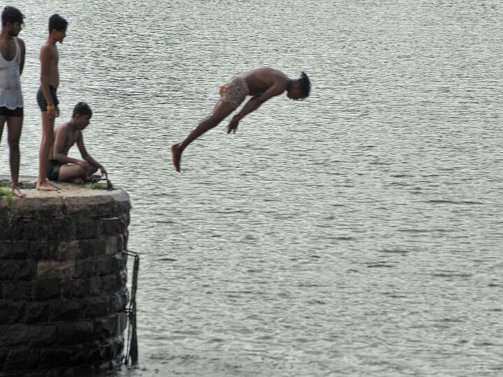 Weather Update: पूर्वोत्तर भारत समेत देश के इन राज्यों में हो सकती है बारिश, मुंबई को लेकर अलर्ट