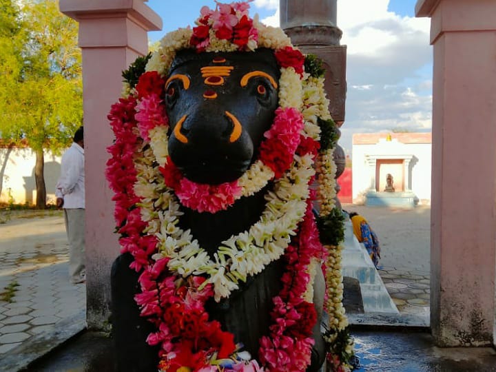 வீரபாண்டி ஈஸ்வரர் கோயில் வைகாசி மாத பிரதோஷ விழா