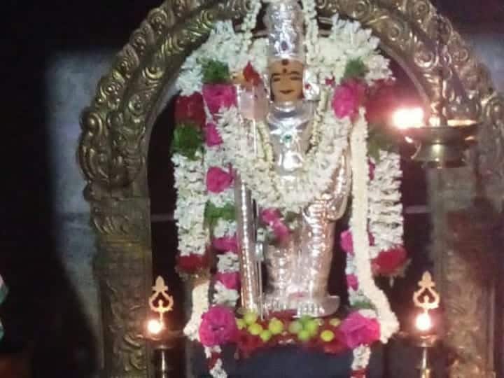 Karur Aravakurichi Malaiyur Sri Kalyana Kanagagiri Velayutha Swami kovil Vaikasi Krithika Pooja கரூர் : கனககிரி வேலாயுத சுவாமி ஆலயத்தில் பக்தர்களின்றி நடைபெற்ற வைகாசி கிருத்திகை பூஜை