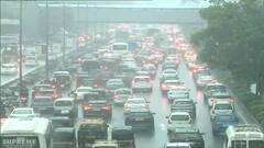 Mumbai Rain : मुंबईत धुवाधार पाऊस; वेस्टर्न एक्सप्रेस हायवेवर वाहतूक कोंडी