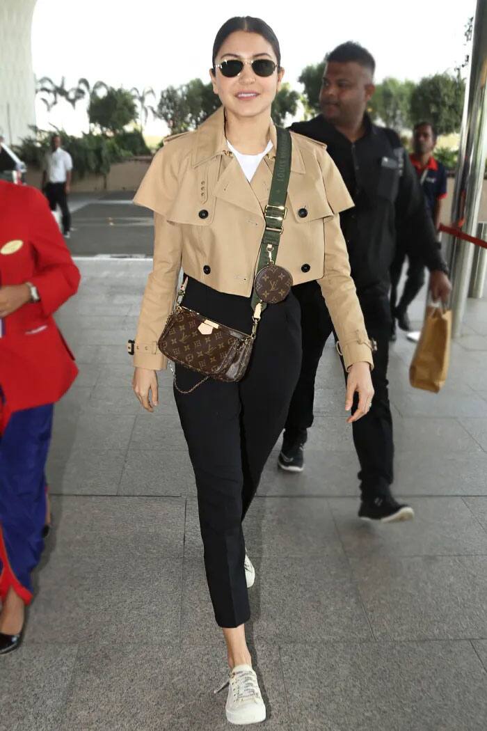 Anushka Sharma - तौबा ये मस्तानी चाल...अनुष्का शर्मा पर ये लाइन सटीक बैठती हैं. इसी मस्तानी चाल का जादू पहले फैंस पर चलाया और फिर विराट भी इस पर ऐसे लट्टू हुए कि घर बसा बैठे. (फोटो - सोशल मीडिया)