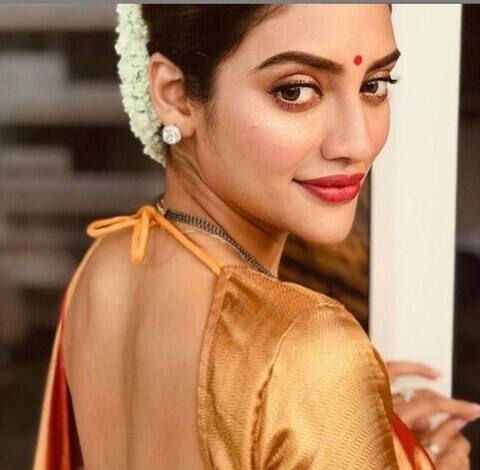 वास्तविक, काही काळापासून नुसरत आणि निखिल यांच्यात दुरावल्याच्या बातम्या येत होत्या. निखिलने सांगितले की ते 6 महिन्यांपासून एकत्र नाही. या सर्वांच्या दरम्यान नुसरतच्या गरोदरपणाच्या बातमीनेही तर खळबळ माजली होती. निखिलने सांगितले की आपल्याला याची माहिती नाही आणि नुसरत जर गर्भवती असेल तर ते मूल त्यांचे नाही.