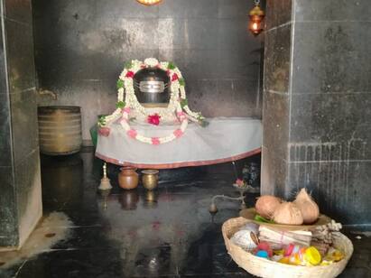 Karur Sri Vairakkiya Nayaki Udanurai Sri Veerapandi Swarar Temple கரூர்:  ஸ்ரீ வைராக்கிய நாயகி உடனுறை ஸ்ரீ வீரபாண்டி ஈஸ்வரர் ஆலயம் பற்றி தெரியுமா?