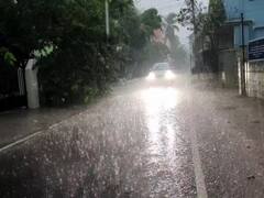 UP Weather Update: भीषण गर्मी से राहत की उम्मीद, अगले दो घंटों में इन इलाकों में होगी बारिश