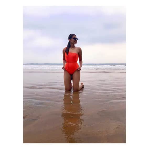 भारतीय क्रिकेटपटू जसप्रीत बुमराह याची पत्नी आणि स्पोर्ट्स प्रेझेंटर संजना गणेशन सोशल मीडियावर तिच्या अनेक पोस्टमुळं आणि नवनवीन लुकमुळं चर्चेत असते. (छाया सौजन्य- इन्स्टाग्राम)