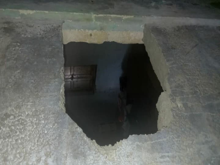 Liquor lovers drilling into Tasmac liquor stores ‛இதுக்கு மேல பொறுக்க முடியாது குருநாதா...’ டாஸ்மாக் கடை சுவர்களை பஞ்சராக்கி வரும் குடிமகன்கள்!