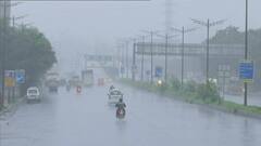 Mumbai Rain : मुंबईत मुसळधार पावसामुळं पाणी साचण्यास सुरुवात; वांद्रे परिसरातही मुसळधार पाऊस