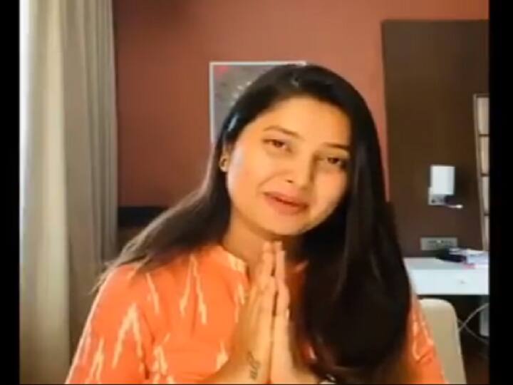 actress prajakta-mali-talked-about-how-the-trust-aamch-ghar-as it requires help Video : गरजूंची संख्या वाढली; 'आमचं घर' मदतीच्या प्रतीक्षेत, प्राजक्ता माळीचं आवाहन