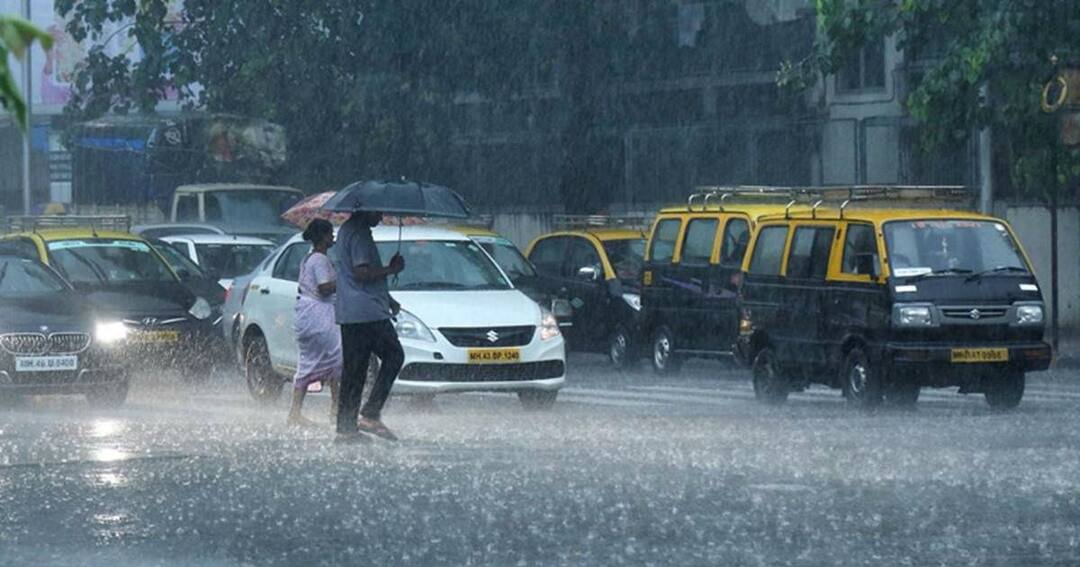 Maharashtra Rain Update | मुंबई, कोकणासह विदर्भ, मराठवाड्यात पावसाची तुफान बॅटींग, जनजीवन विस्कळीत Maharashtra Mumbai Rain Update Mansoon Arrived in Maharashtra Heavy rains in Mumbai, konkan, marathwadaa and vidarbh Maharashtra Rain Update | मुंबई, कोकणासह विदर्भ, मराठवाड्यात पावसाची तुफान बॅटींग, जनजीवन विस्कळीत