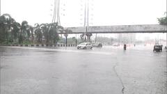 Mumbai Rain : मुंबईत मान्सून दाखल; पावसाची कोसळधार, किंग्ज सर्कल, सायन भागांत पाणी साचलं