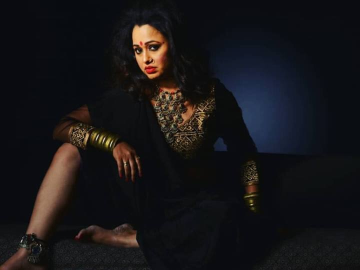 माधवी भिड़े अका सोनालिका जोशी की कुछ पुरानी तस्वीरें सोशल मीडिया पर वायरल हो रही हैं.