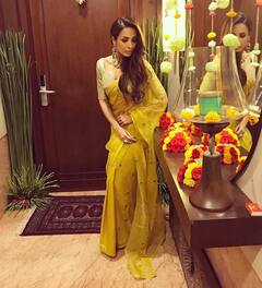 Kriti Sanon से लेकर Deepika Padukone तक, इन अभिनेत्रियों ने yellow sarees को बनाया इस वेडिंग सीजन के लिए अपना फेवरेट