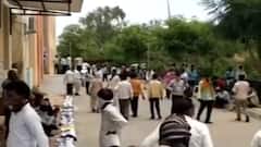 Sabarkantha: પોશીના તાલુકા સેવા સદનમાં મોટી સંખ્યામાં લોકો ઉમટતા કોરોનાના નિયમોના ઉડ્યા ધજાગરા