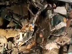 Kanpur Accident Update: कानपुर में टेंपो और बस की टक्कर में 17 लोगों की मौत, चार गंभीर रूप से घायल