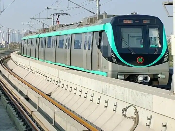 Noida Metro Resumes Services, Know Timings Of Trains And Other Things | 39  दिनों बाद पटरी पर दौड़ी नोएडा मेट्रो, यहां पढ़ें- ट्रेन की टाइमिंग से लेकर  गाइडलाइंस तक हर जानकारी