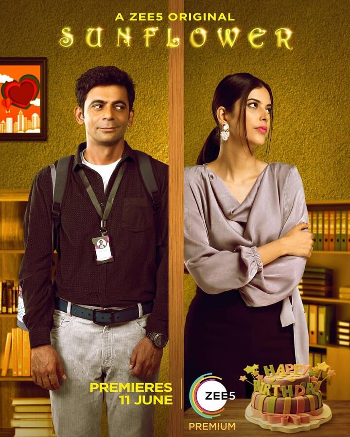 इन दिनों सुनील ग्रोवर अपनी अपकमिंग सीरीज़ सनफ्लावर को लेकर खूब सुर्खियां बंटोर रहे हैं. ये जी5 पर शुक्रवार को रिलीज होगी. फिल्म में ह्यूमर के साथ साथ थ्रिल का तड़का भी लगाया गया है. ट्रेलर में सुनील ग्रोवर का रोल काफी दिलचस्प लग रहा है. (फोटो - सोशल मीडिया)