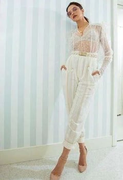 PHOTO | दीपिका पादुकोणपासून अनन्या पांडेपर्यंत या अभिनेत्रींनी ब्रेलेट टॉप्स घालून वातावरण तापवलं