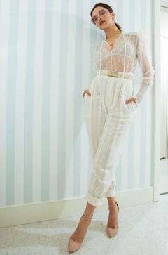 हाय गर्मी! Deepika Padukone से Ananya Panday तक, Bralette Tops पहन कर इस हसीनाओं ने बढ़ाया तापमान