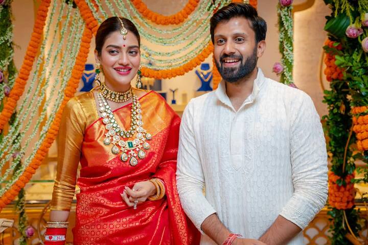 बुधवार को जारी एक बयान में नुसरत ने कहा-कथित शादी कानूनी, वैध या मान्य नहीं है क्योंकि यह कानून की नजर में बिल्कुल शादी नहीं थी. दूसरे धर्म में शादी के लिए भारत में स्पेशल मैरिज एक्ट है जो तुर्की के कानून से कोई वास्ता नहीं रखता. इसलिए यह रिलेशनशिप या लिव-इन रिलेशनशिप के अलावा कुछ भी नहीं था. इसलिए तलाक की बात के कोई मायने नहीं है.