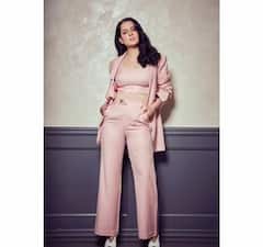 Kangana Ranaut Viral Photos: बोल्ड तस्वीरों से कंगना रनौत ने मचाई सनसनी, खुद को बताया हॉट संघी, देखें